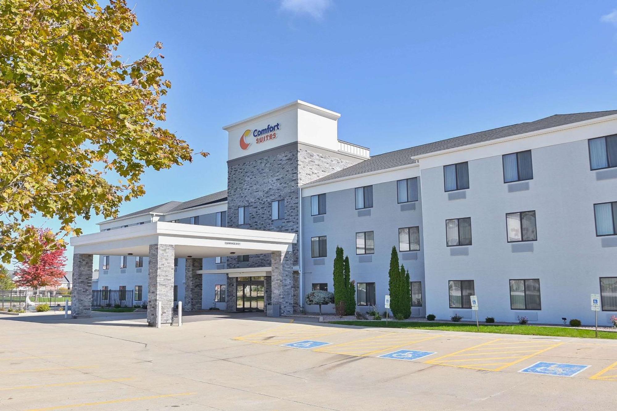 Comfort Suites Bloomington I-55 And I-74 Exteriör bild