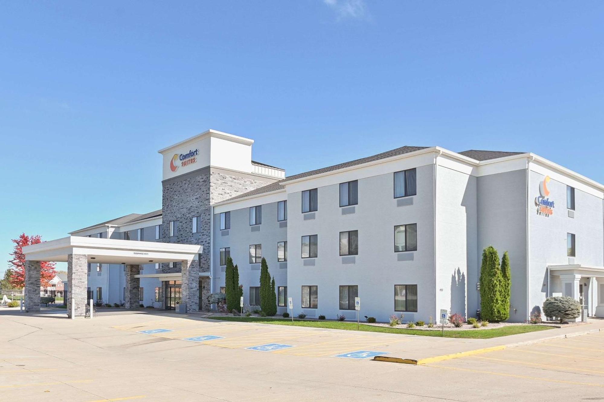 Comfort Suites Bloomington I-55 And I-74 Exteriör bild